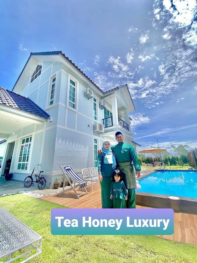 Tea Honey Luxury Villa Malacca Exterior photo