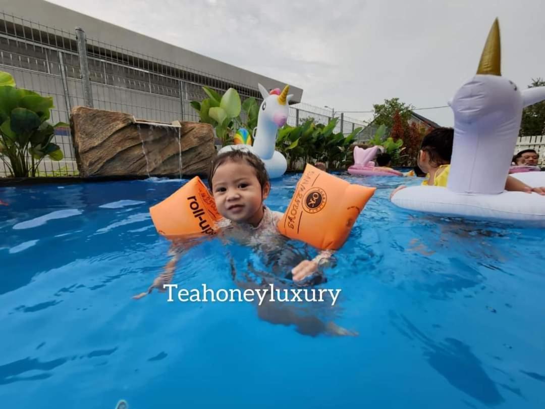 Tea Honey Luxury Villa Malacca Exterior photo